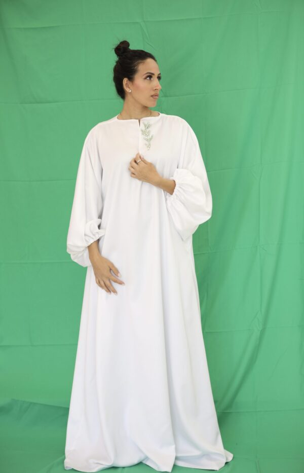 White Satin Puffy Sleeve Kaftan